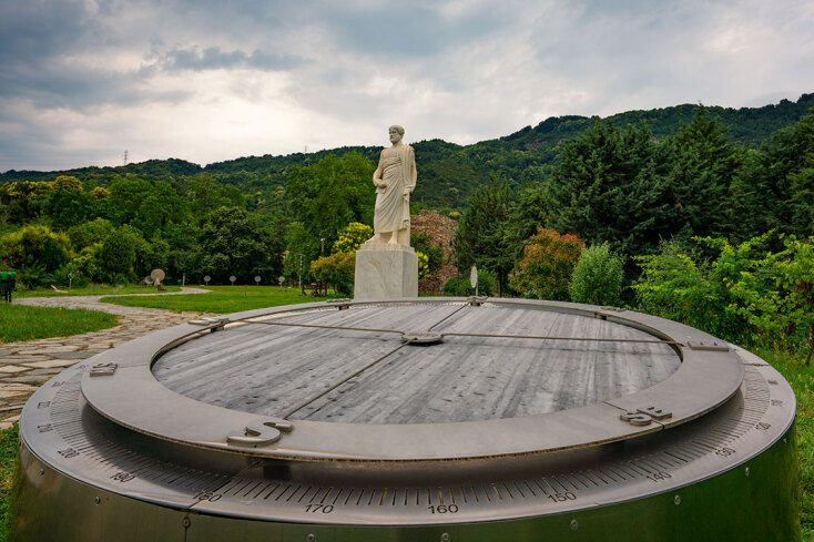 Πάρκο Αριστοτέλη στα Στάγιρα Χαλκιδικής