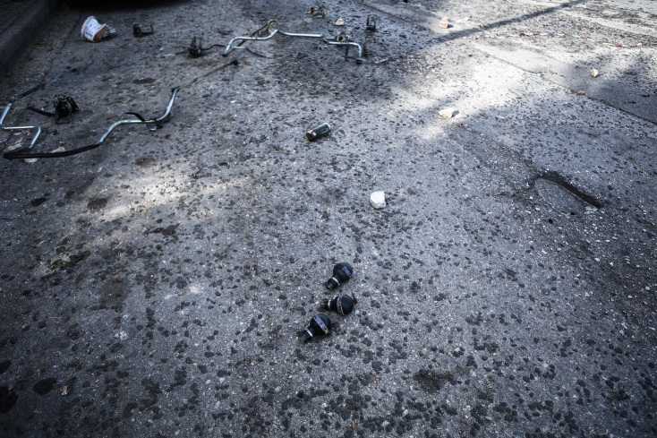 Νύχτα επεισοδίων έξω από την Πανεπιστημιούπολη - Τραυματίστηκε αστυνομικός