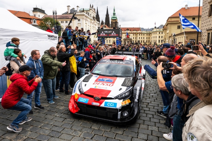 Ράλλυ Κεντρικής Ευρώπης: Δυναμικό ξεκίνημα του Neuville