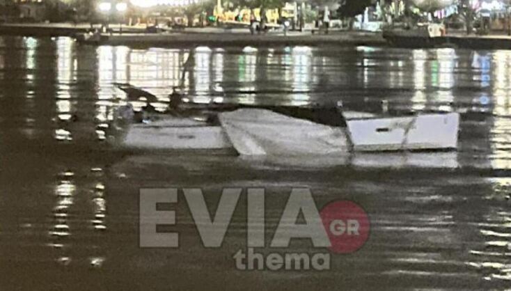 Έσπασε κατάρτι ιστιοφόρου περνώντας από τη γέφυρα του Ευρίπου