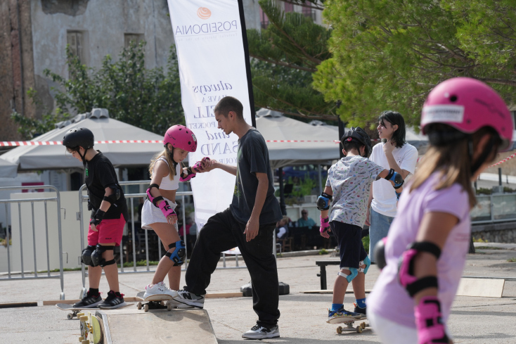 23_skateboarding_by_angelos_zymaras