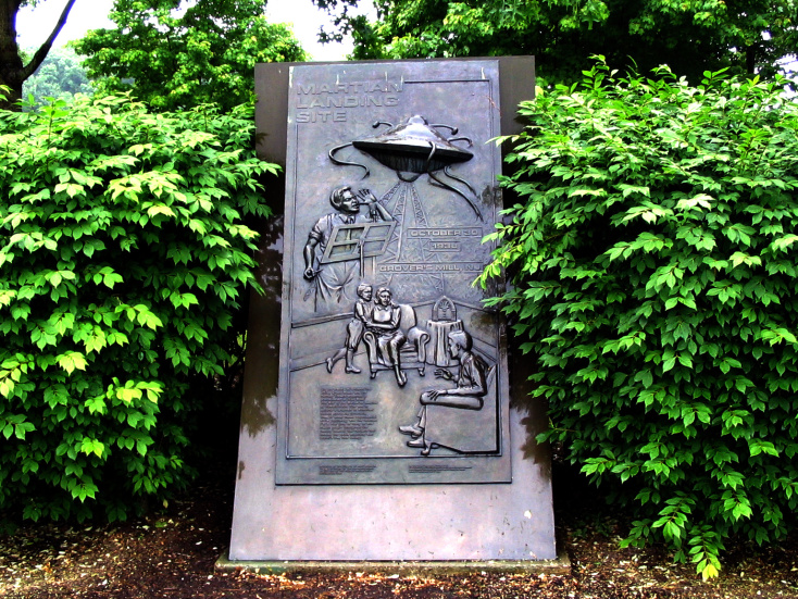 Σαν σήμερα 30 Οκτωβρίου: Το 1938, ο Όρσον Γουέλς παρουσιάζει στο αμερικανικό ραδιόφωνο τον «Πόλεμο των Κόσμων» του Χ. Τζ. Γουέλς προκαλώντας ανησυχία στο κοινό.