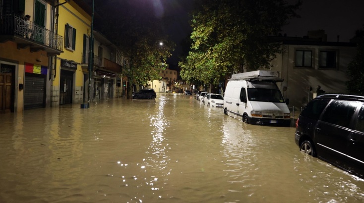 Ιταλία: 6 νεκροί από την κακοκαιρία - Χιλιάδες νοικοκυριά χωρίς ηλεκτροδότηση