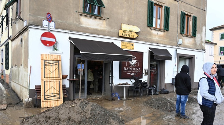 Ιταλία: 6 νεκροί από την κακοκαιρία - Χιλιάδες νοικοκυριά χωρίς ηλεκτροδότηση