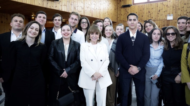 Kατερίνα Σακελλαροπούλου: Aναγορεύθηκε σε Επίτιμη Διδάκτορα του Τμήματος Πολιτικής Επιστήμης 