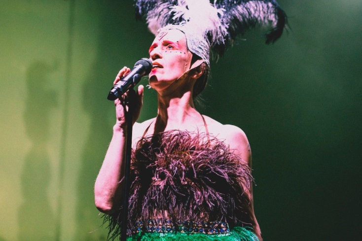 O «Amazing» κόσμος της ομάδας χορού Griffón