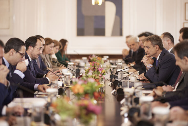 Tα καρέ από τη συνάντηση Μητσοτάκη-Χριστοδουλίδη: «Εθνική προτεραιότητα το Κυπριακό»