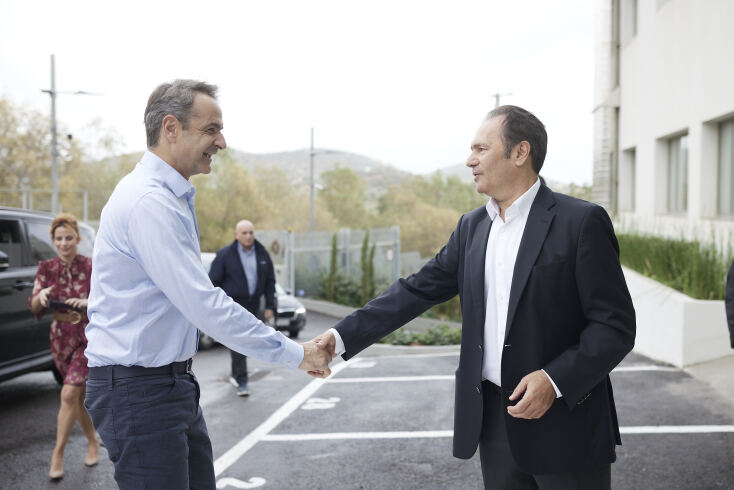 Κυριάκος Μητσοτάκης: Επίσκεψη στην Κερατέα και στην ELPEN - Εύσημα στην ελληνική φαρμακευτική βιομηχανία