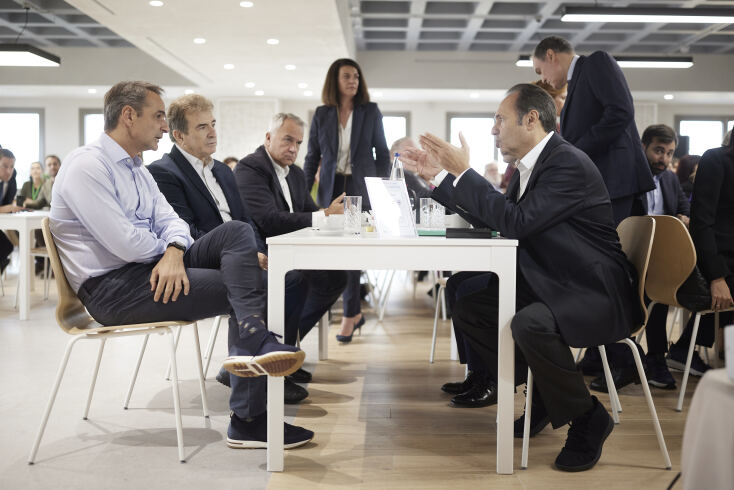 Κυριάκος Μητσοτάκης: Επίσκεψη στην Κερατέα και στην ELPEN - Εύσημα στην ελληνική φαρμακευτική βιομηχανία