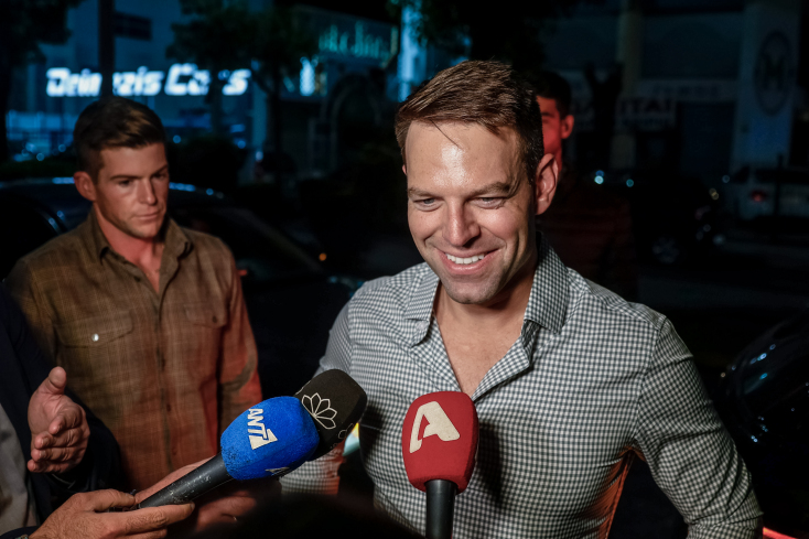 Τα κλικ από το δείπνο Κασσελάκη με Τάιλερ και στελέχη του ΣΥΡΙΖΑ, λίγο πριν τη μάχη της Κεντρικής Επιτροπής