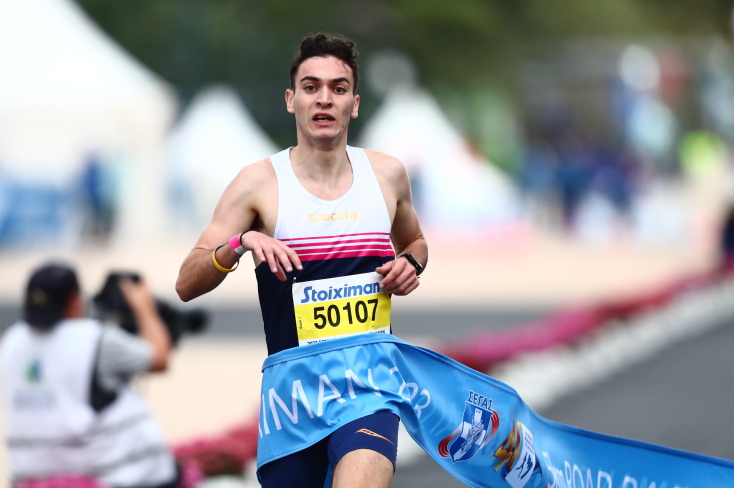 Γέμισαν χρώματα οι δρόμοι της Αθήνας για τον αγώνα των 5 χιλιομέτρων (εικόνες)