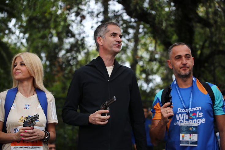 Γέμισαν χρώματα οι δρόμοι της Αθήνας για τον αγώνα των 5 χιλιομέτρων (εικόνες)