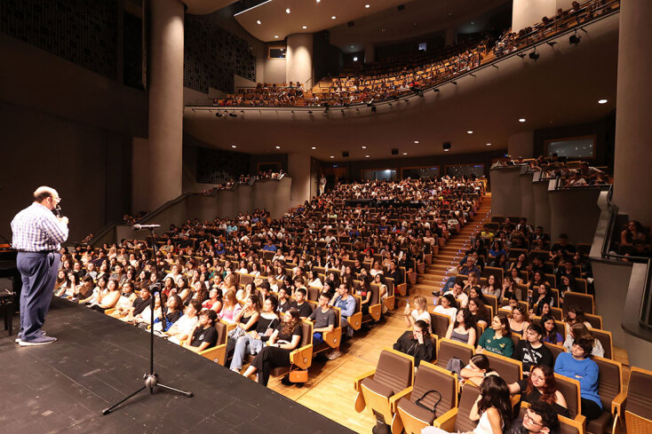 Πολιτιστικό Συνεδριακό Κέντρο Ηρακλείου: Συναυλία με την Μαρία Φαραντούρη και τον Μύρωνα Μιχαηλίδη στο πιάνο
