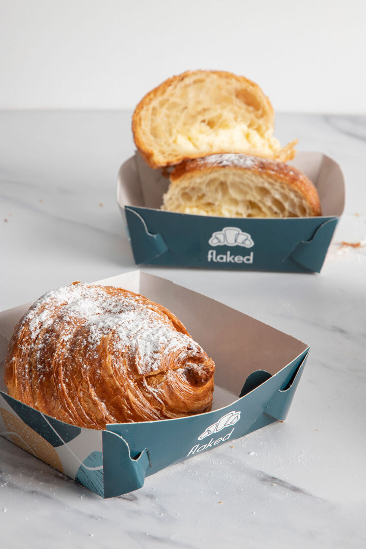 Flaked Croissant Γαλακτομπούρεκο
