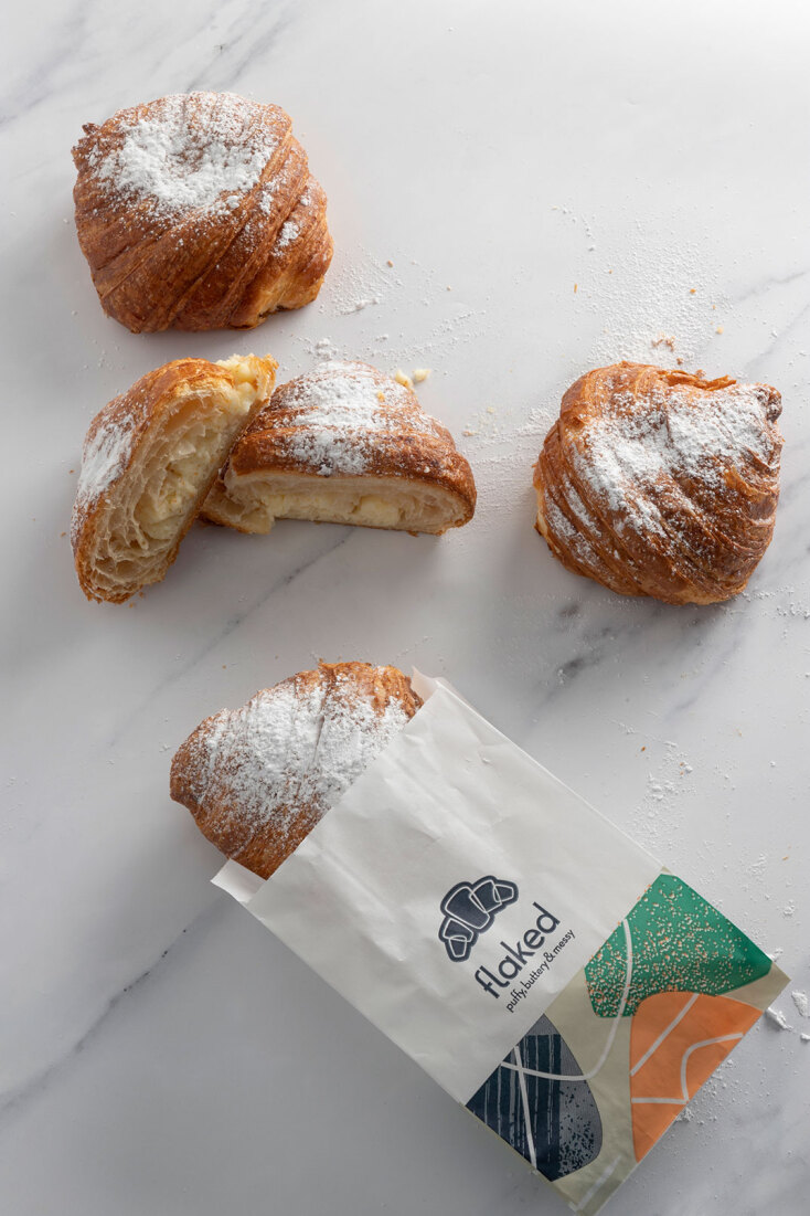 Flaked Croissant Γαλακτομπούρεκο