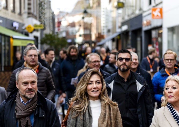 Ολλανδία: Στις κάλπες προσέρχονται οι ψηφοφόροι για ένα εκλογικό θρίλερ που θα καθορίσει τον διάδοχο του Μαρκ Ρούτε στην πρωθυπουργία.