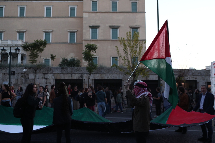 Ολοκληρώθηκε η μεγάλη πορεία για την 50ή επέτειο του Πολυτεχνείου