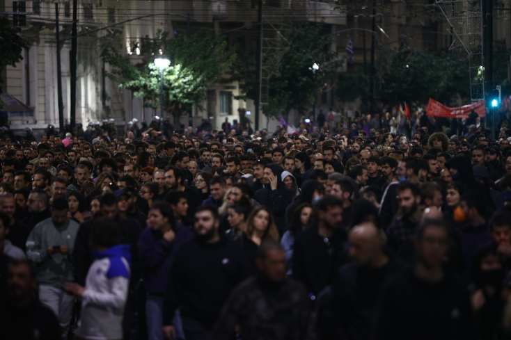 Ολοκληρώθηκε η μεγάλη πορεία για την 50ή επέτειο του Πολυτεχνείου