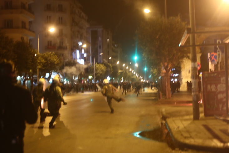 Επεισόδια στη Θεσσαλονίκη μετά την πορεία για το Πολυτεχνείο