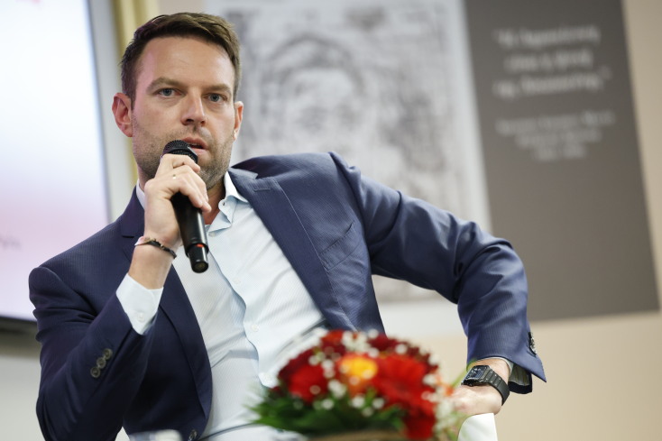 Στην παρουσίαση του βιβλίου του Ξενοφώντα Κοντιάδη βρέθηκε ο πρόεδρος του ΣΥΡΙΖΑ, Στέφανος Κασσελάκης