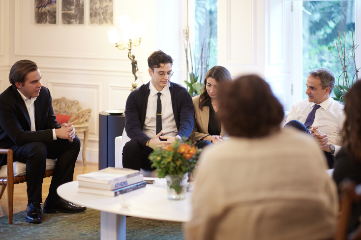 Ο πρωθυπουργός συνεχάρη τα μέλη της διεπιστημονικής ομάδας 