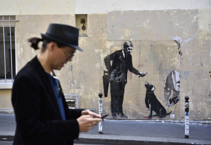 Banksy: Είχε αποκαλύψει το πραγματικό όνομά του σε συνέντευξη στο BBC το 2003 - Πλήθος εικασιών στο πέρασμα του χρόνου για την ταυτότητα του street artist