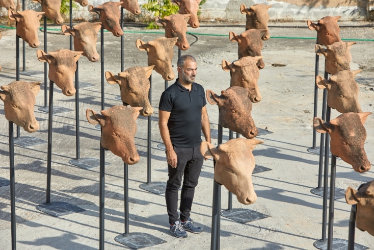 Ο Διονύσης Χριστοφιλογιάννης με τον «Στρατό του Γκούμα»