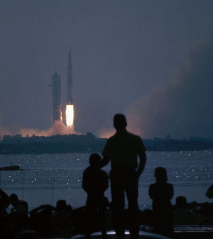 Σαν σήμερα 23 Νοεμβρίου: Το 1936 κυκλοφορεί το πρώτο τεύχος της χρυσής εποχής του Life - Η ιστορία του περιοδικού που τοποθέτησε τη φωτογραφία στο προσκήνιο.