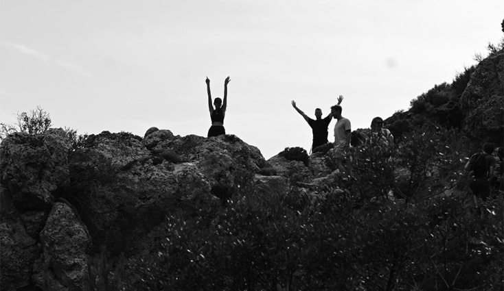 30 άνθρωποι από 20 χώρες ζουν νομαδικά στον Ζάρο της Κρήτης