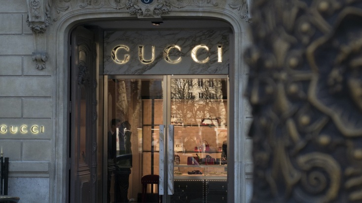 Ιταλία: Κινητοποιήσεις στον οίκο Gucci, με τους εργαζόμενους να εκφράζουν φόβους για τις θέσεις εργασίας στη διεύθυνση δημιουργικού.