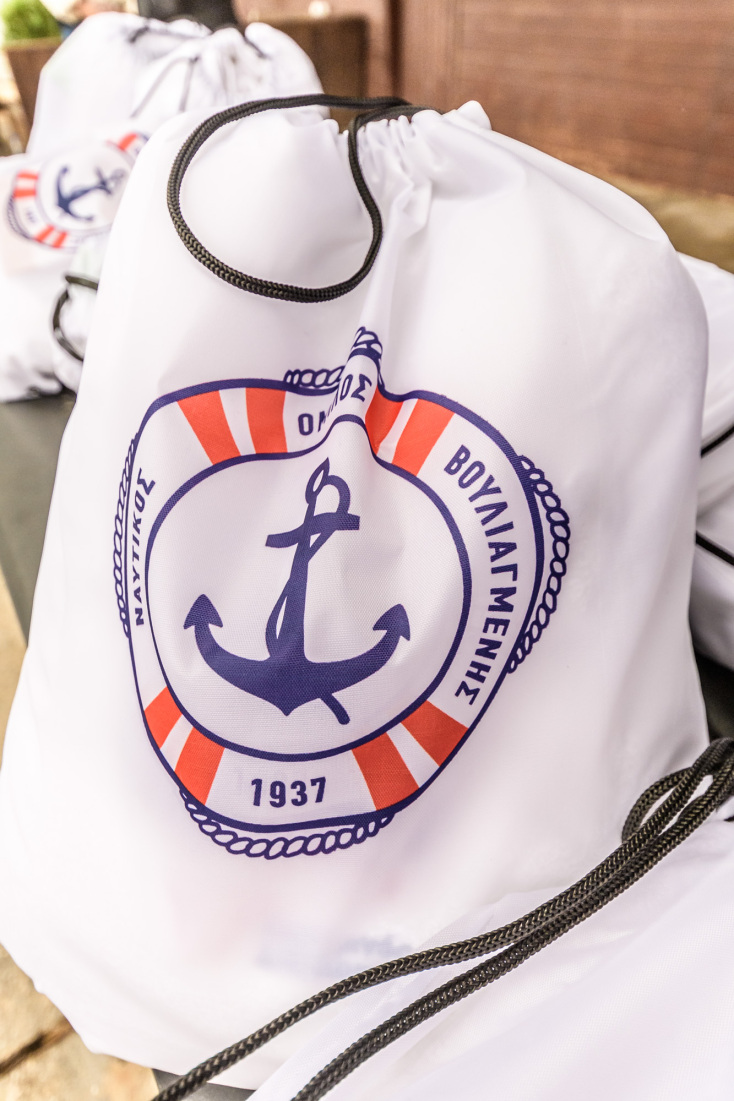 Ο Ναυτικός Όμιλος Βουλιαγμένης δεν αποτελεί μόνο ένα ιστορικό σωματείο, αλλά και το σημείο αναφοράς για τα αθλητικά δρώμενα της περιοχής και όχι μόνο. Στο πλαίσιο αυτό, λαμβάνει τη στήριξη  φίλων και υποστηρικτών του, που καθιστούν αυτό το αθλητικό event ακόμα πιο ξεχωριστό, όπως είναι οι εταιρείες Herbalife Nutrition, Coca-Cola 3Ε, Dole Hellas, Λεούσης Α.Ε., Κυρπόγλου Premium Textiles, Bill and John, Afroturbo και Όμιλο Βιοϊατρική για τη στήριξή τους. Επίσης, η κολυμβητική κοινότητα της WESWIM 