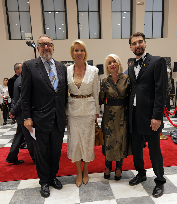 Νίκος Φλώρος: Τιμώμενος καλλιτέχνης των Ηνωμένων Αραβικών Εμιράτων ο διεθνούς φήμης Έλληνας γλύπτης - Εκδήλωση με πολυδιάστατη σημασία στο Ζάππειο Μέγαρο.