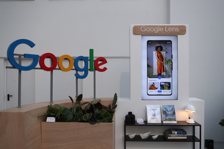 Μητσοτάκης με αντιπρόεδρο Google: Στόχος να γίνουμε παγκόσμιο κέντρο τεχνητής νοημοσύνης