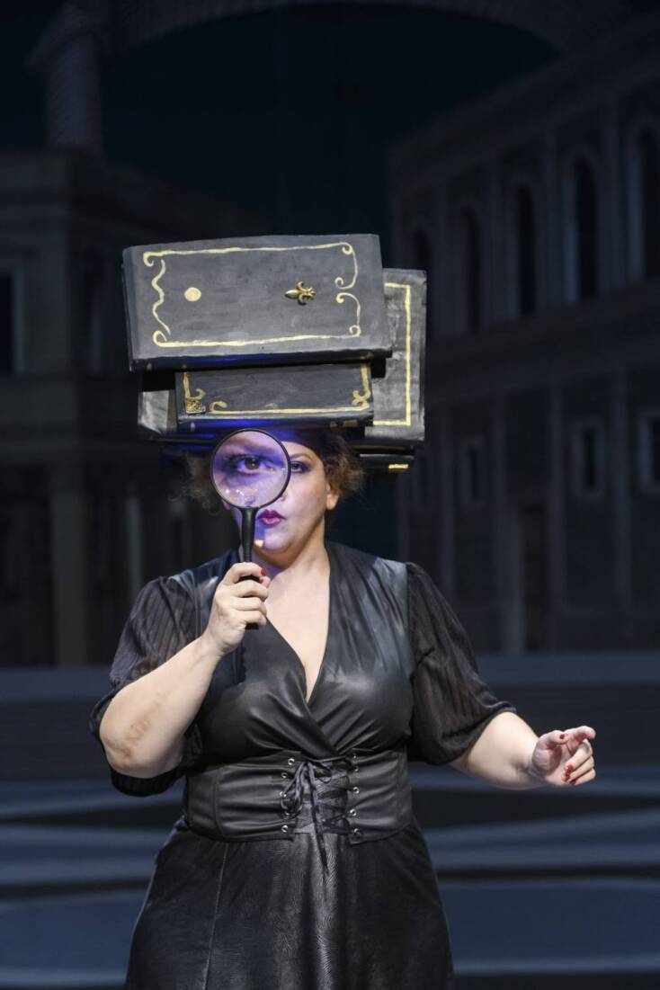 Η Τζένη Διαγούπη στα «Κατασκευασμένα συμφέροντα» στο Θέατρο Τέχνης