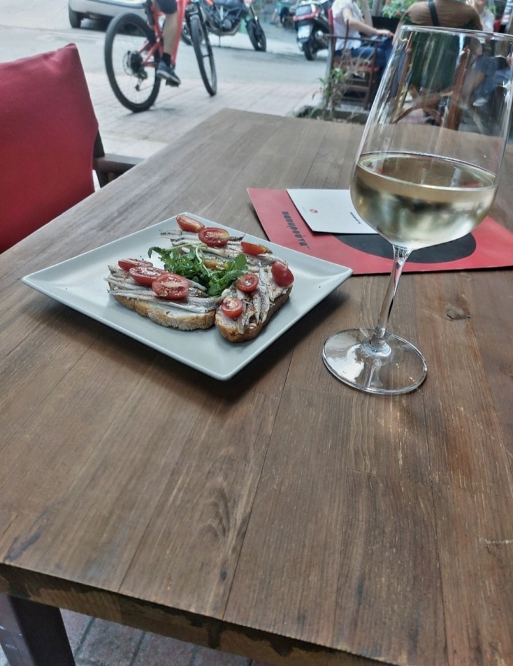 Τάπας - Παπαρούνα - Εξάρχεια