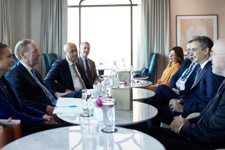 Συνάντηση του Κ. Μητσοτάκη με τον Πρόεδρο της Microsoft 