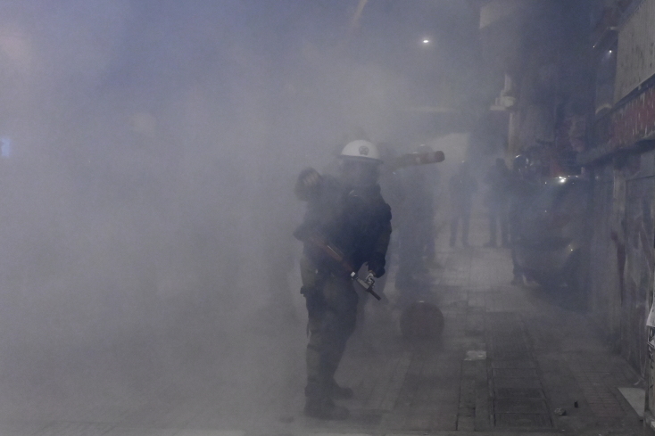 Ένταση στα Εξάρχεια μετά την πορεία για την επέτειο Γρηγορόπουλου