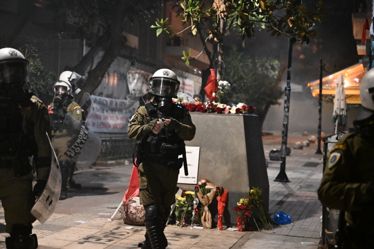 Ένταση στα Εξάρχεια μετά την πορεία για την επέτειο Γρηγορόπουλου