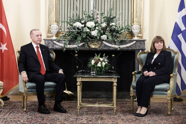 Κατερίνα Σακελλαροπούλου: Η Πρόεδρος της Δημοκρατίας υποδέχθηκε τον Ταγίπ Ερντογάν - Η συνομιλία τους για τις σχέσεις μεταξύ Ελλάδας και Τουρκίας.