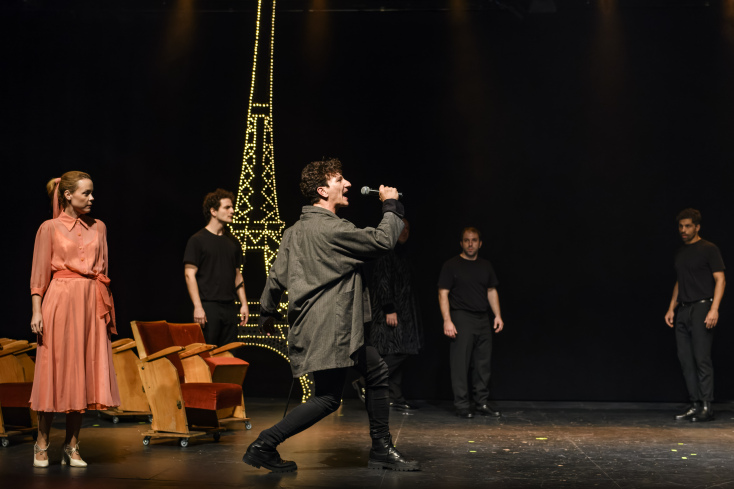 «Συρανό» στο Θέατρο Αλκυονίς σε σκηνοθεσία Γιώργου Νανούρη / ©Ελίνα Γιουνανλή