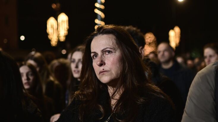 «Δεν ξεχνώ. 57 ψυχές ζητούν δικαίωση»: Συγκέντρωση διαμαρτυρίας στο Σύνταγμα για την τραγωδία των Τεμπών