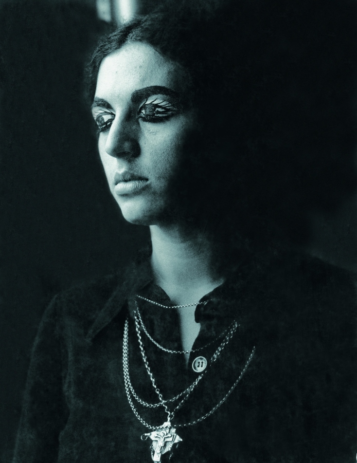 Λήδα Παπακωνσταντίνου: Φωτογραφία από την περφόρμανς Κωφάλαλη, 1971