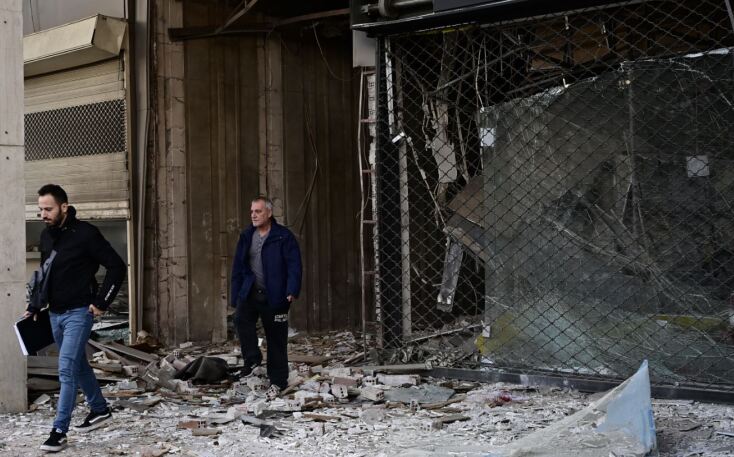 Βομβαρδισμένο τοπίο η Φίλωνος μετά την ισχυρή έκρηξη στον Πειραιά © Eurokinissi/Μιχάλης Καραγιάννης