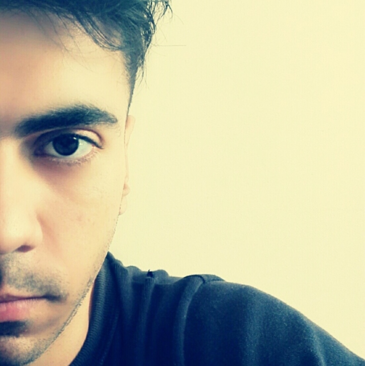 Τα «Σκοτεινά θαύματα» του Γιάννη Δεμίρη