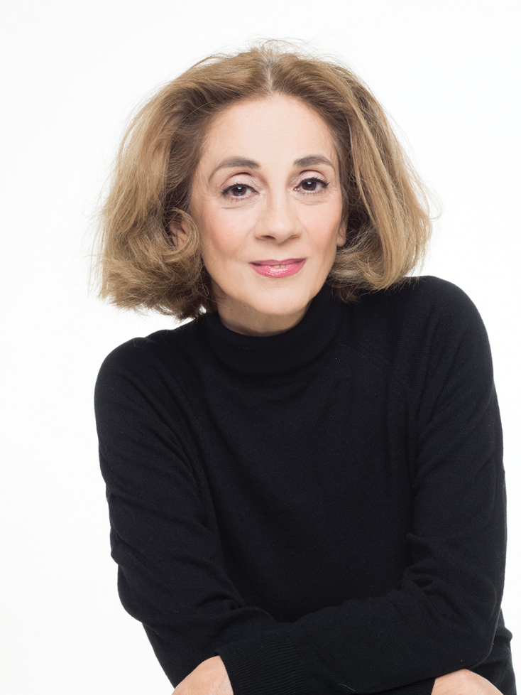 Μανίνα Ζουμπουλάκη: Πώς είναι να χαρακτηρίζεσαι «κακή νοικοκυρά, μέτρια μαγείρισσα, τουρίστρια μάνα»