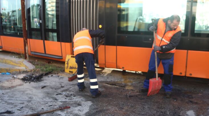 Εικόνες και βίντεο από το δυστύχημα με το τραμ στο Παλαιό Φάληρο