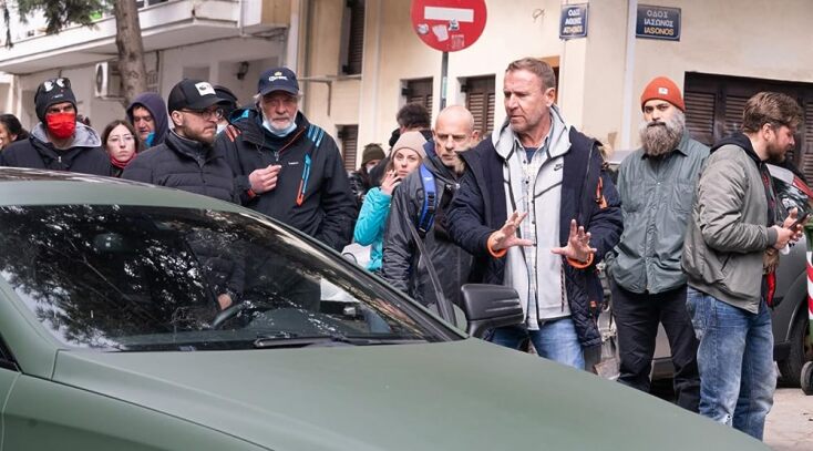 «The Bricklayer»: Το τρέιλερ της ταινίας με γυρίσματα στη Θεσσαλονίκη - Πρωταγωνιστής ο Άαρον Έκχαρτ, σκηνοθετεί ο δημιουργός του «Die Hard 2».