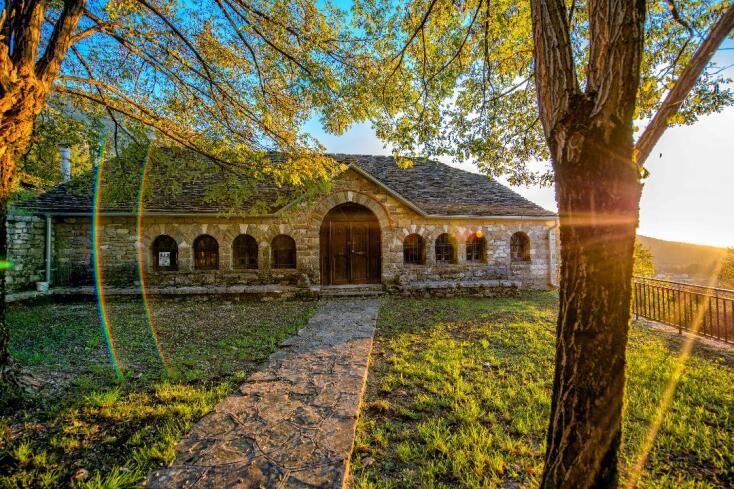 Σκλίβανη: Το ορεινό χωριό της Ηπείρου είναι πυρήνας ιστορίας, πολιτισμού και εκκλησιαστικής τέχνης - Τα μνημεία του οικισμού.