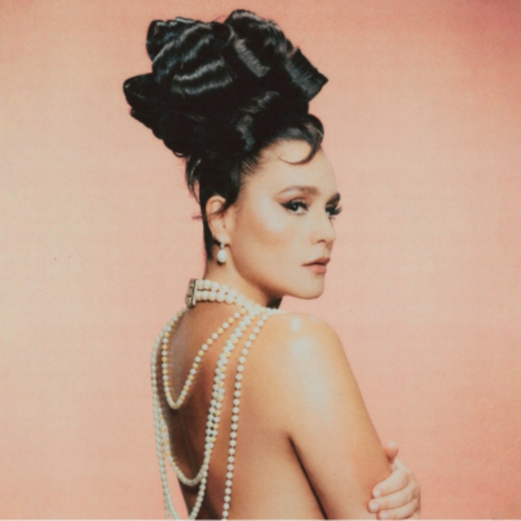 ΠΙΞΕΛ: Στα ακουστικά σε λούπα