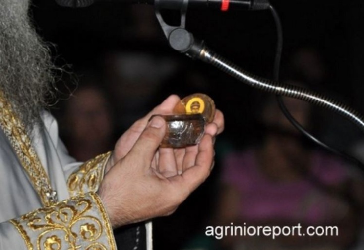 Αγρίνιο: Πιστοί προσκύνησαν κάστανο που είχε βράσει ο Παΐσιος - Είχε δοθεί ως ευλογία σε ομάδα φοιτητών - Η ανακοίνωση της Ι.Μ. Αιτωλίας και Ακαρνανίας.